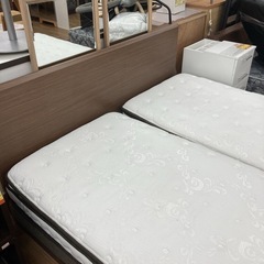 ジモティー限定価格！⭐ NITORI ニトリ クイーンベッド 2段マットレス（N-Sleep Ｈard3-CR）幅170cm 綺麗の画像