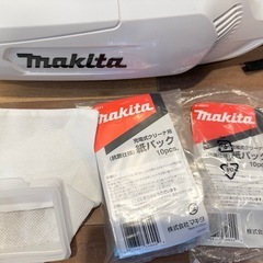 マキタ コードレス掃除機CL107 充電器　説明書付きの画像