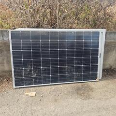 無料ソーラーパネル二枚組の画像