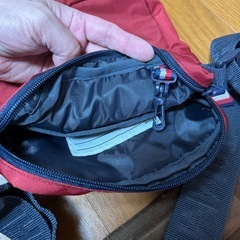 TOMMY肩がけバックの画像