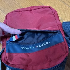 TOMMY肩がけバックの画像