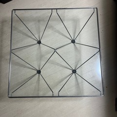 【お渡し予定あり】ガラステーブルの画像