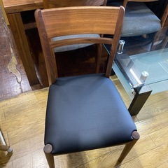 3/9🌸値下げしました⭐️美品⭐️家具の大丸4点ダイニングセット モダンデザイン 木目調ブラウンカラー KE No.1866の画像