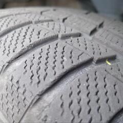 スタッドレスタイヤ　ホイール付き　4本　デリカ　DELICA　215/70R16/100Q　の画像