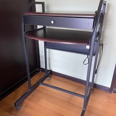 コンパクト多機能パソコンデスク