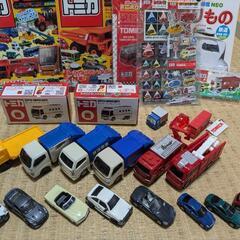 トミカ ミニカー 本 シール まとめ売り 商談中