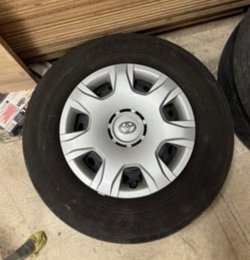 ハイエース純正ホイール