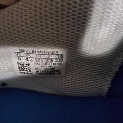 フットサルシューズadidas23.5cm　美品　本町or住之江の画像