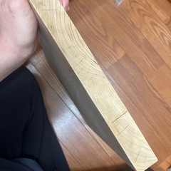 木のまな板の画像