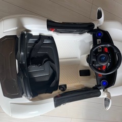 プレゼントにも♡パトカー電動乗用自動車　電動乗用バイク　足けりバイクの画像