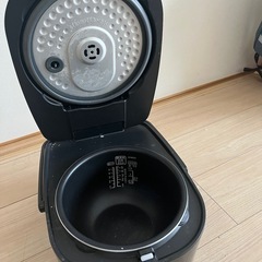 炊飯器の画像