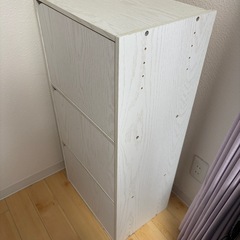 取引中です　カラーボックス　3段扉付き　ホワイトの画像