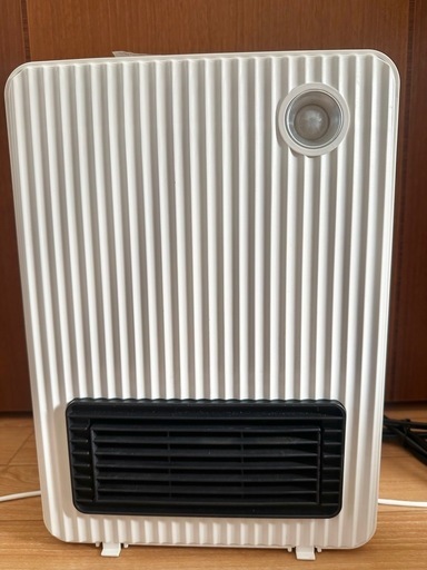 美品　セラミックヒーター 人感センサー付き ホワイト FOCHEA DBK12A2S