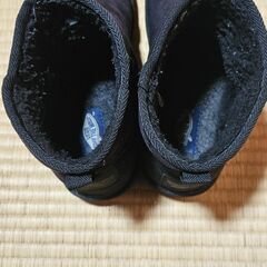 VANSモコモコブーツの画像