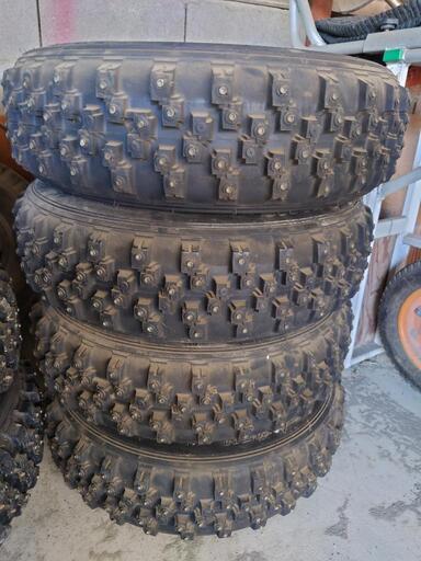 競技用 スパイク スタッド タイヤ FALKEN RX-03A 175/70R14