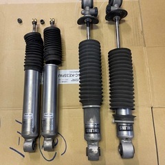 200系　ハイエース　オーリンズショック