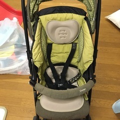 combiベビーカーの画像