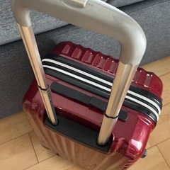 【無料・2/19まで】キャリーケース（ノーブランド・鍵付き・取っ手破損あり）の画像