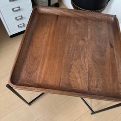 zara home サイドテーブルの画像