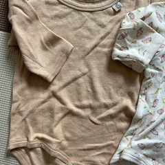 肌着ロンパース70サイズ×2の画像