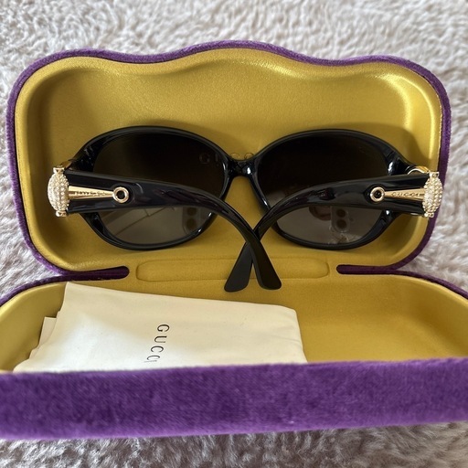 GUCCIレディースサングラス　黒