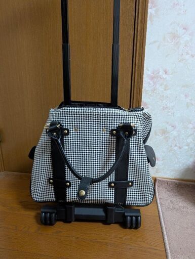 代官山クロシェット キャリーつきボストンバッグ