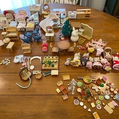シルバニアファミリーセット　家　家具　人形　雑貨等の画像