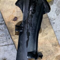 ☆GARAGE-ECO千音寺☆Z1-001中古パーツ  ヤマハ　ビーノSA26J タイヤ上のリアフェンダーの画像