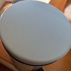 ゴミ箱の画像