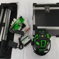 未使用　グリーンレーザー墨出し器　収納ケース 三脚 他セット　直...