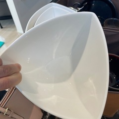 白いお皿の画像