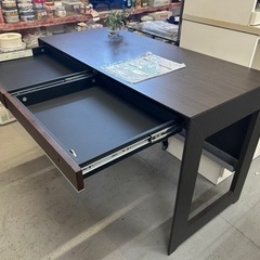 コイズミ 引き出し付きデスク／引き出し鍵はありませんの画像