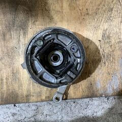 ☆GARAGE-ECO☆B1-004中古パーツ  スズキ　アドレスCA42A フロントドラムブレーキの画像