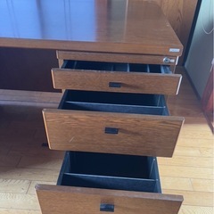 ☆まとめ割あり☆和風テーブル 木目調 重厚感あり 引き出しありの画像