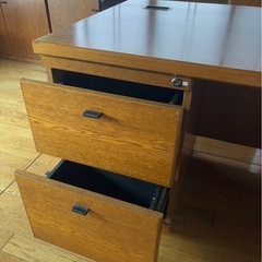 ☆まとめ割あり☆和風テーブル 木目調 重厚感あり 引き出しありの画像