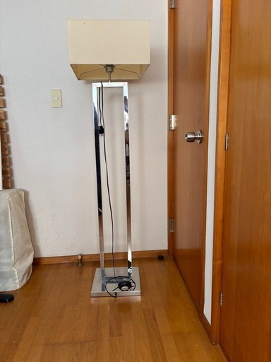 フロアスタンド