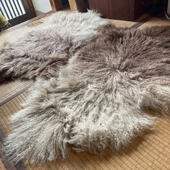 リアル　ムートンラグの画像