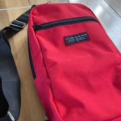 【ハンドメイド】ボディバッグ 赤 レッドの画像