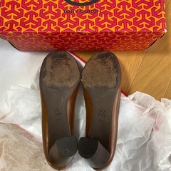 トリーバーチTORY BURCH パンプス　箱付きの画像