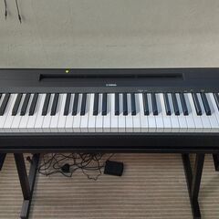 ほぼ新品電子ピアノ yamaha P-145