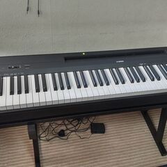 ほぼ新品電子ピアノ yamaha P-145の画像