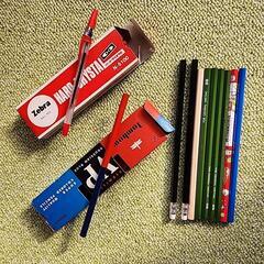 取り引き中文具　鉛筆、赤ボールペンまとめての画像