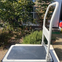 格安！早い者勝ち！まだまだ使えます！折りたたみ台車