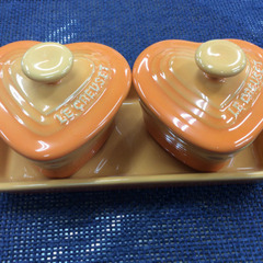 ★ ル・クルーゼ ハート ココット ストーンウェア 食器 オレン...