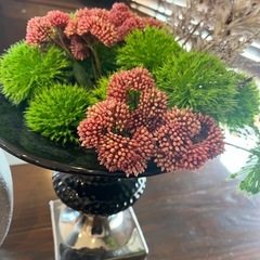 花瓶　造花の画像