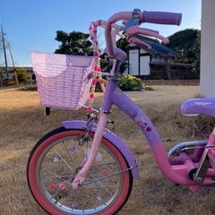 子供用自転車　16インチ　補助輪付属　ヘルメット付き　完全室内保管の画像