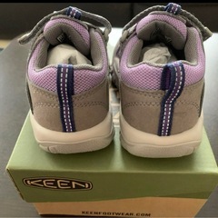 【新品】KEEN トレッキングシューズ　15cmの画像