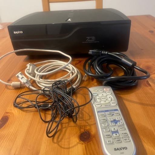 プロジェクター、ホームシアター Sanyo Z3