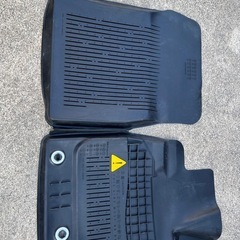 150系プラド用純正オールウェザーマット
