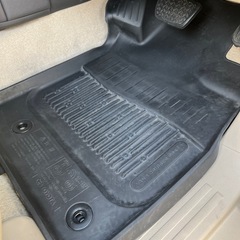 150系プラド用純正オールウェザーマットの画像